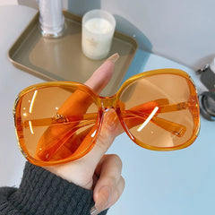 New Women's Oversized Sunglasses Women's Brand Designer Fashion Sun Glasses Outdoor Leisure Women Eyewear UV400 Oculos De Sol