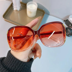 New Women's Oversized Sunglasses Women's Brand Designer Fashion Sun Glasses Outdoor Leisure Women Eyewear UV400 Oculos De Sol